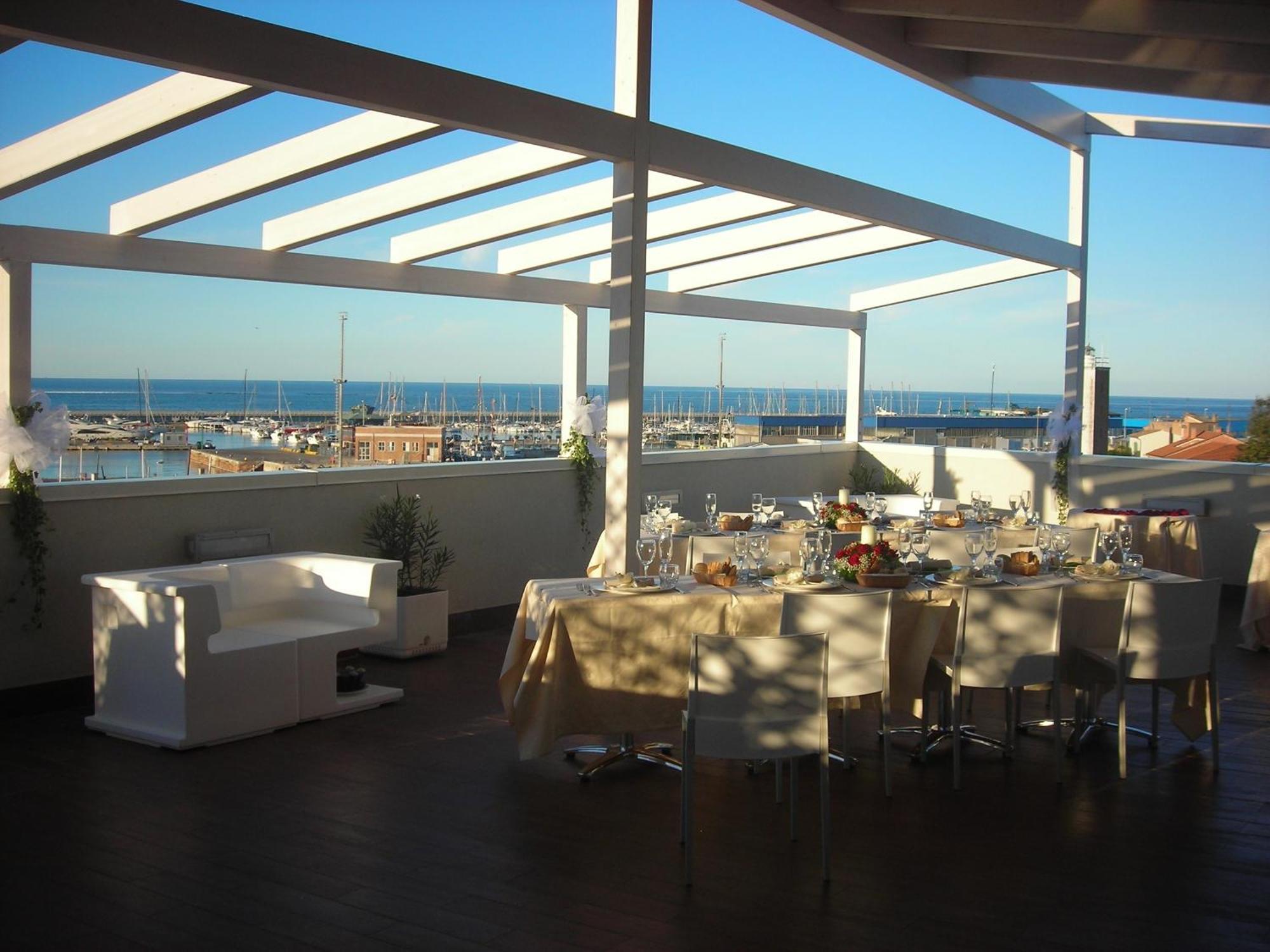 Astoria Hotel Pesaro Exterior photo