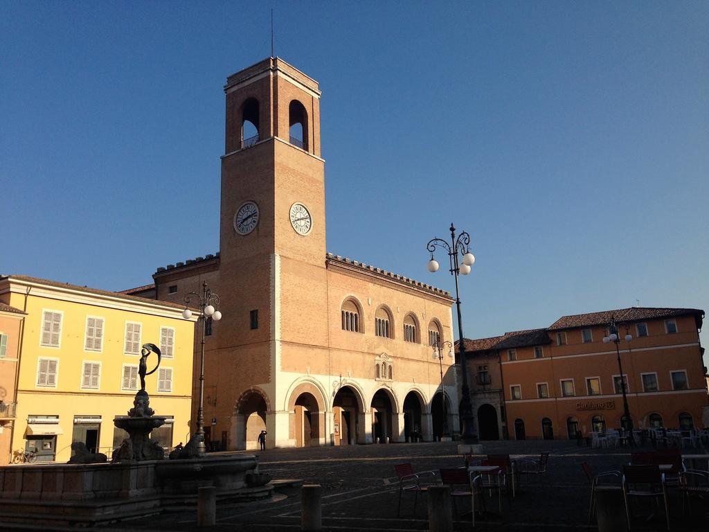 Astoria Hotel Pesaro Exterior photo