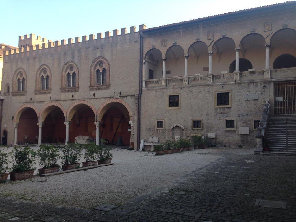 Astoria Hotel Pesaro Exterior photo